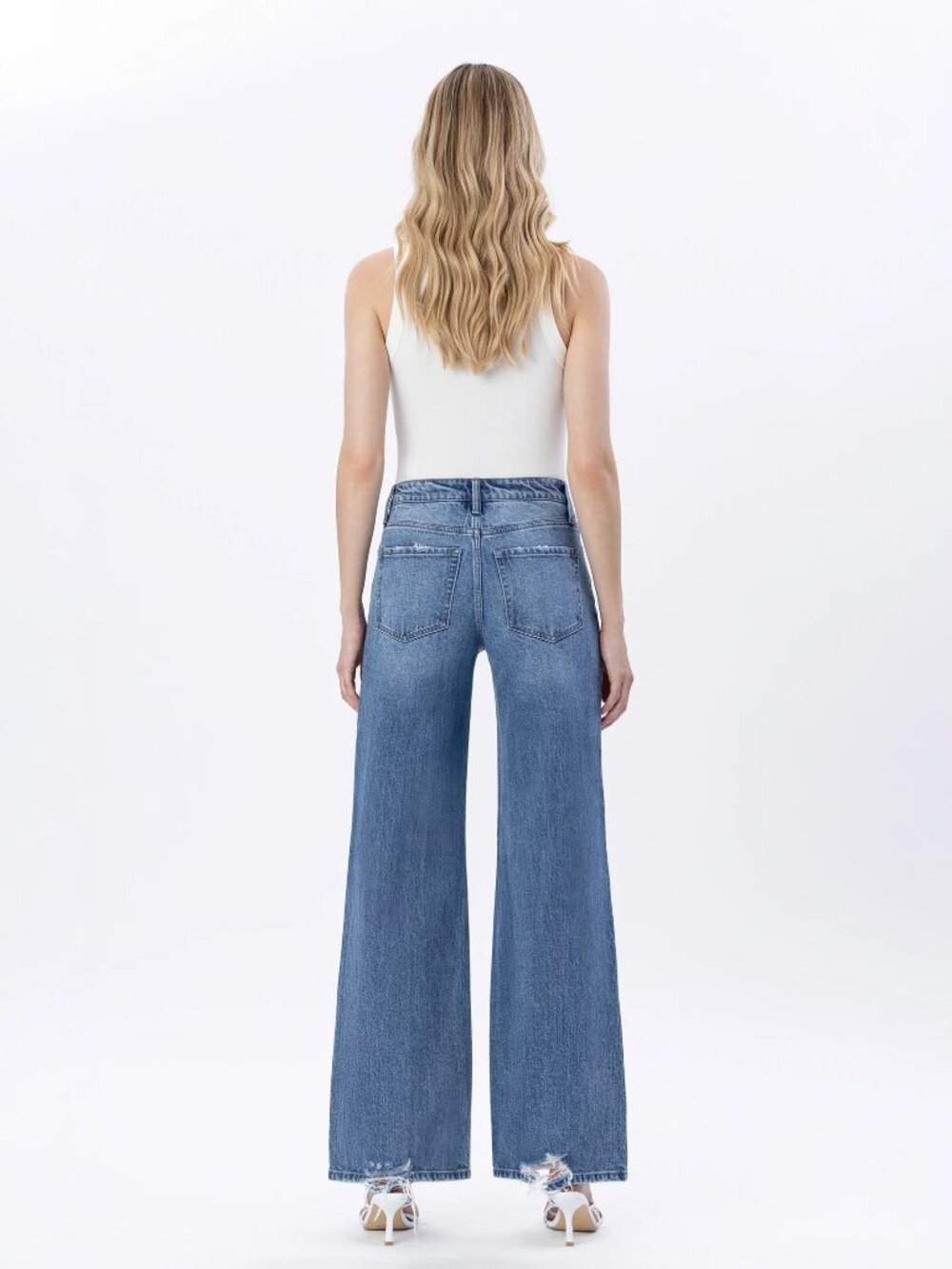 Vervet Distressed Medium Wash Blue Women's Jeans - size 30 - Picture 2 of 11